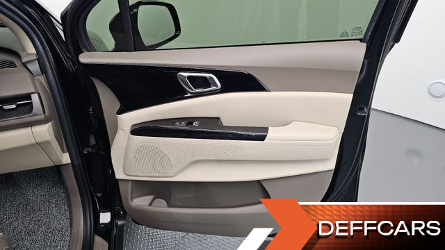 Kia CARNIVAL 9-Seater Noblesse купить на сайте DeffCars