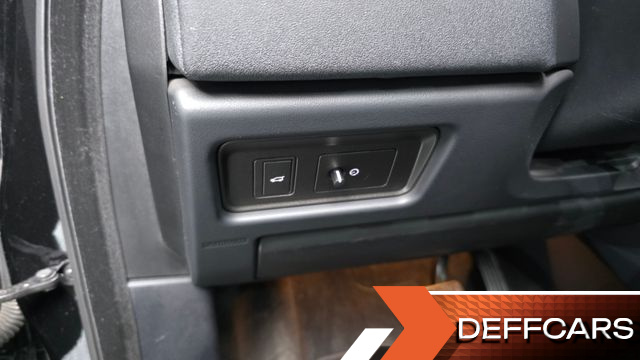 Land Rover RANGE ROVER EVOQUE 2.0 TD4 SE купить на сайте DeffCars