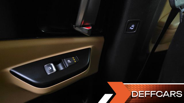 Kia CARNIVAL Gasoline 11-Seater Prestige купить на сайте DeffCars
