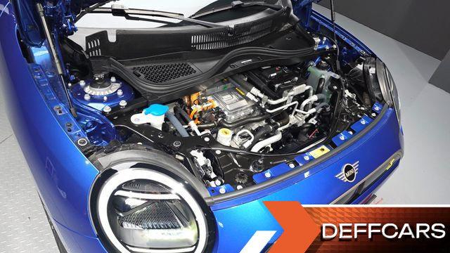Mini COOPER SE Favoured купить на сайте DeffCars