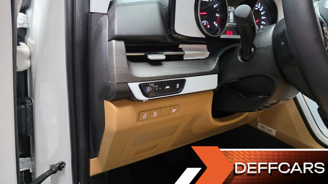 Kia CARNIVAL Gasoline 9-Seater Prestige купить на сайте DeffCars
