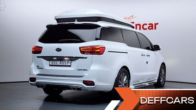Kia CARNIVAL 7-Seater Limousine President купить на сайте DeffCars