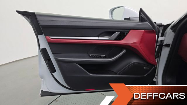 Porsche TAYCAN 4S купить на сайте DeffCars