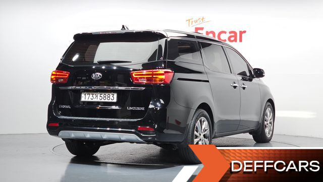 Kia CARNIVAL 7-Seater Limousine VIP купить на сайте DeffCars