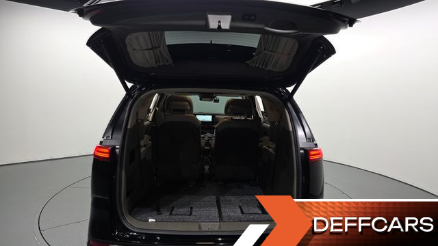 Kia CARNIVAL Gasoline 7-Seater Hi-Limousine Signature купить на сайте DeffCars