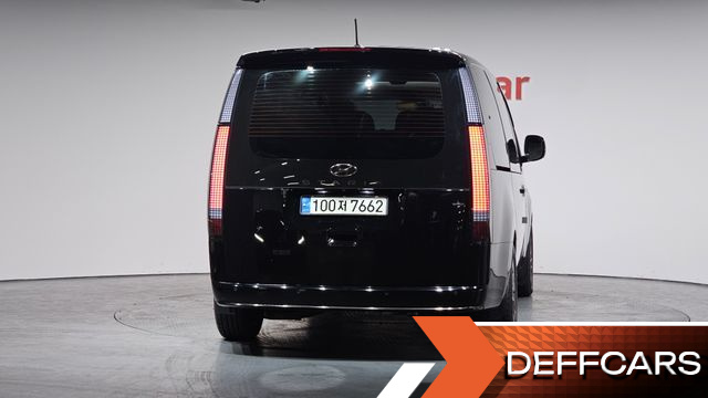 Hyundai STARIA 4WD Lounge 7-Seater Inspiration купить на сайте DeffCars