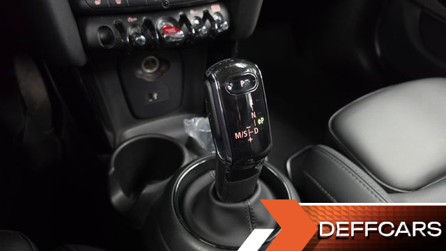 Mini COOPER 5Door Classic Plus Launch Pack Third Generation купить на сайте DeffCars