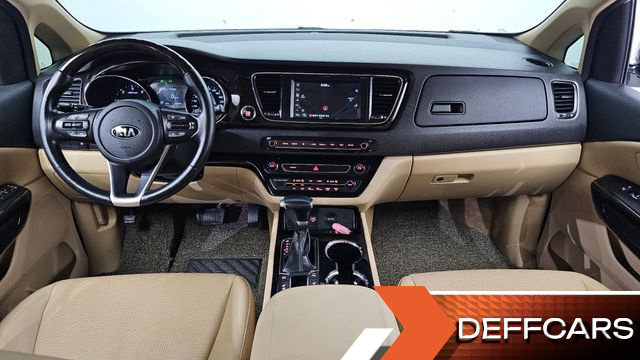 Kia CARNIVAL 9-Seater Prstige купить на сайте DeffCars