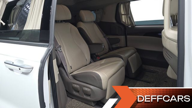 Kia CARNIVAL Gasoline 7-Seater Hi-Limousine Signature купить на сайте DeffCars