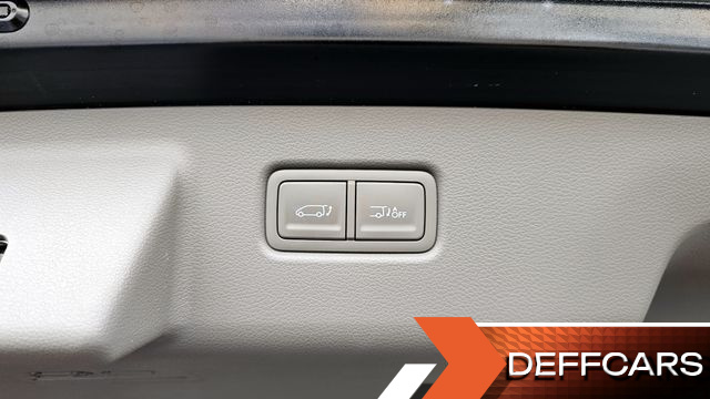 Hyundai STARIA 4WD Lounge 9-Seater Limousine купить на сайте DeffCars