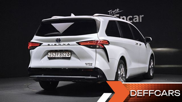 Toyota SIENNA 2.5 Hybrid 2WD купить на сайте DeffCars