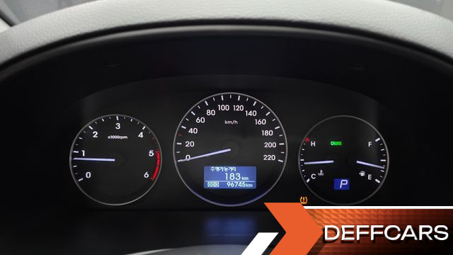 Hyundai STAREX Van 5-Seater Modern купить на сайте DeffCars