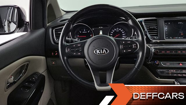 Kia CARNIVAL 9-Seater Noblesse Special купить на сайте DeffCars