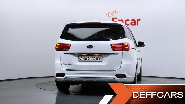 Kia CARNIVAL 9-Seater Prstige купить на сайте DeffCars