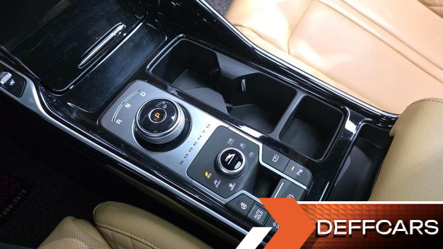 Kia SORENTO HEV 1.6 4WD Gravity купить на сайте DeffCars