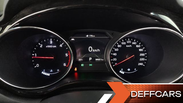 Kia CARNIVAL 9-Seater Noblesse Special купить на сайте DeffCars