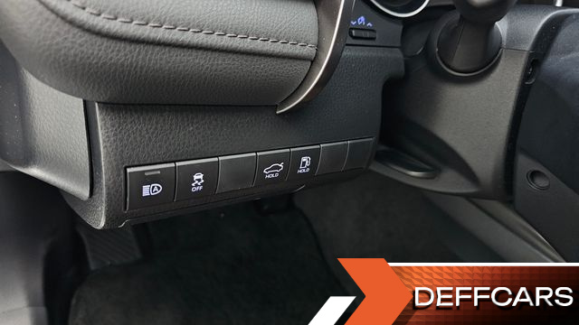 Toyota CAMRY 2.5 LE Hybrid купить на сайте DeffCars