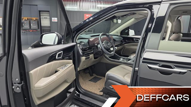 Kia CARNIVAL Gasoline 7-Seater Gravity купить на сайте DeffCars