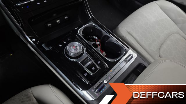 Kia CARNIVAL 9-Seater Noblesse купить на сайте DeffCars