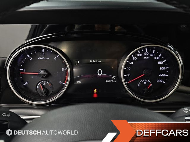 Kia CARNIVAL 7-Seater Noblesse купить на сайте DeffCars