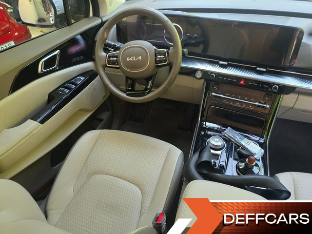 Kia CARNIVAL 7-Seater Hi-Limousine Signature купить на сайте DeffCars