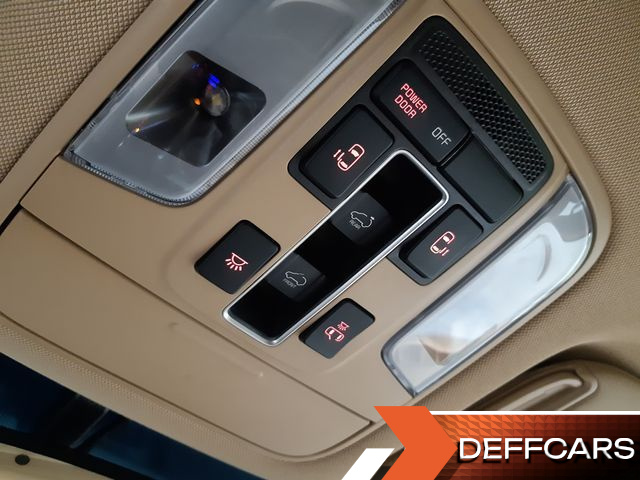 Kia CARNIVAL 7-Seater Limousine VIP купить на сайте DeffCars