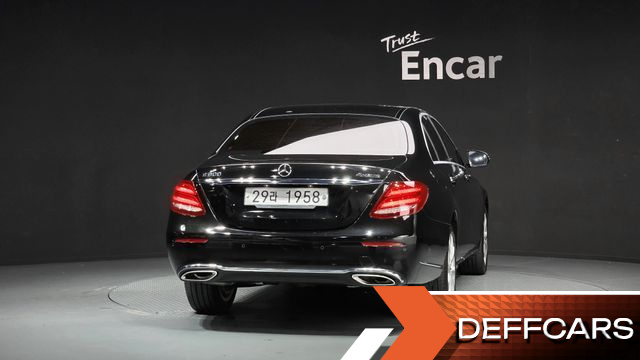Mercedes E-CLASS E300 4MATIC Exclusive купить на сайте DeffCars
