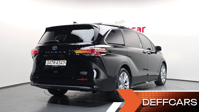 Toyota SIENNA 2.5 Hybrid 2WD купить на сайте DeffCars