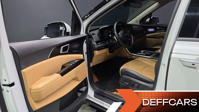Kia CARNIVAL 7-Seater Signature купить на сайте DeffCars