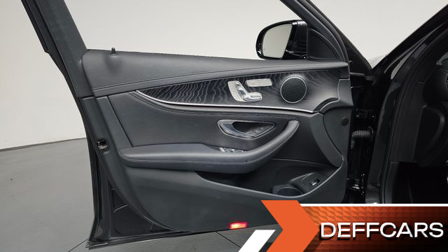 Mercedes E-CLASS E220d 4MATIC AMG Line купить на сайте DeffCars