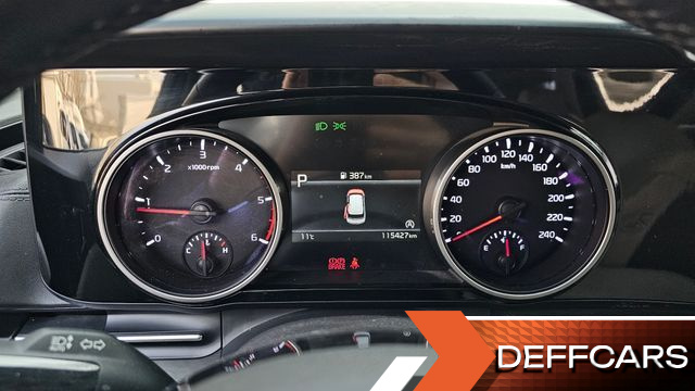 Kia CARNIVAL 9-Seater Noblesse купить на сайте DeffCars