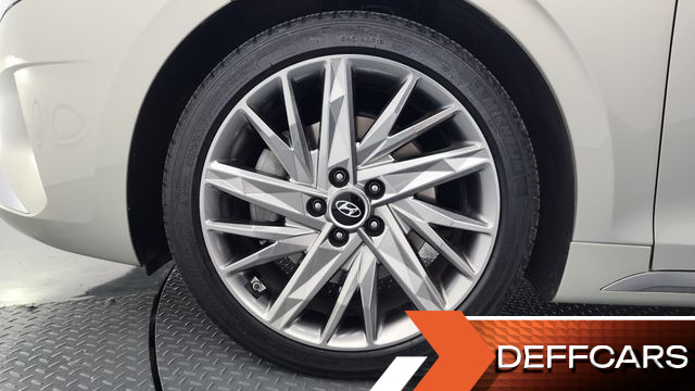 Hyundai GRANDEUR 3.3 Calligraphy купить на сайте DeffCars
