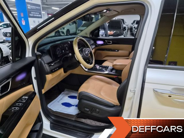 Kia CARNIVAL 9-Seater Signature купить на сайте DeffCars