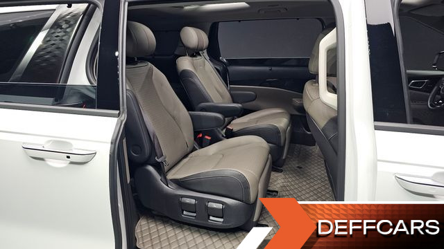 Kia CARNIVAL Gasoline 7-Seater Signature купить на сайте DeffCars