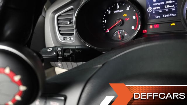 Kia CARNIVAL 9-seater Luxury купить на сайте DeffCars