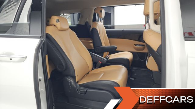 Kia CARNIVAL 9-Seater Noblesse купить на сайте DeffCars
