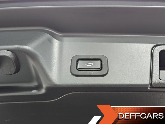 Land Rover RANGE ROVER EVOQUE P250 R-Dynamic SE купить на сайте DeffCars