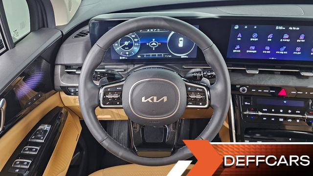 Kia CARNIVAL 7-Seater Signature купить на сайте DeffCars