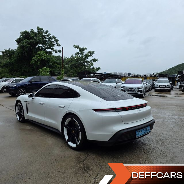 Porsche TAYCAN Base купить на сайте DeffCars