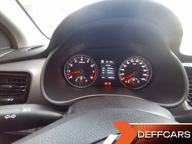 Kia STONIC 1.4 Deluxe купить на сайте DeffCars