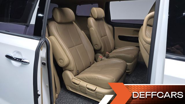 Kia CARNIVAL 7-seater Limousine VIP купить на сайте DeffCars