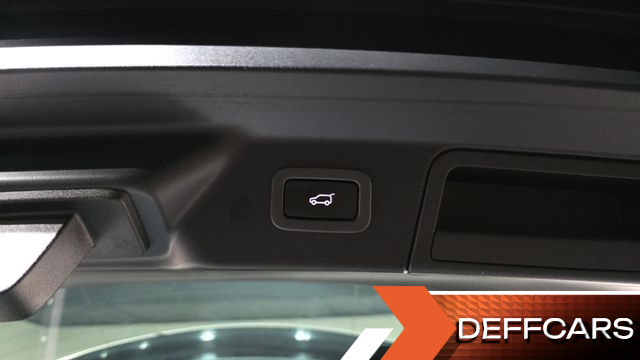 Land Rover RANGE ROVER VELAR 3.0 D300 R-Dynamic SE купить на сайте DeffCars