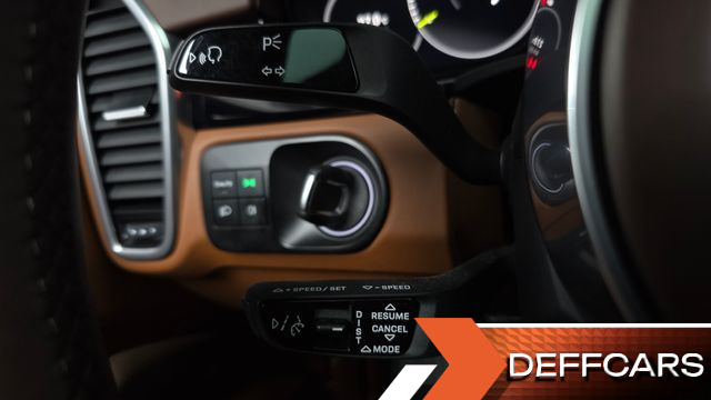 Porsche CAYENNE 3.0 E-HYBRID PLATINUM EDITION купить на сайте DeffCars