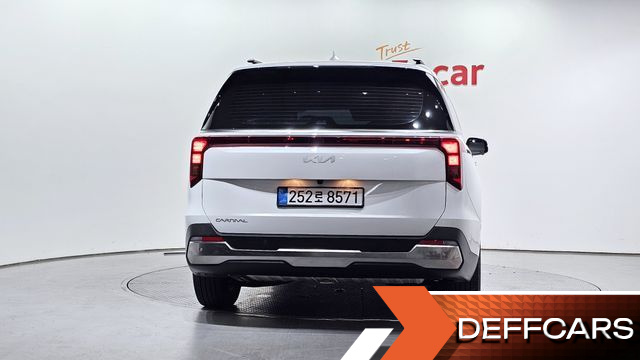 Kia CARNIVAL 9-Seater Noblesse купить на сайте DeffCars