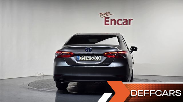 Toyota CAMRY 2.5 LE Hybrid купить на сайте DeffCars