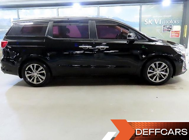 Kia CARNIVAL 9-Seater Luxury купить на сайте DeffCars