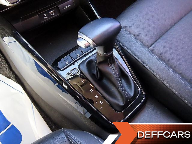 Kia STONIC 1.4 Deluxe купить на сайте DeffCars