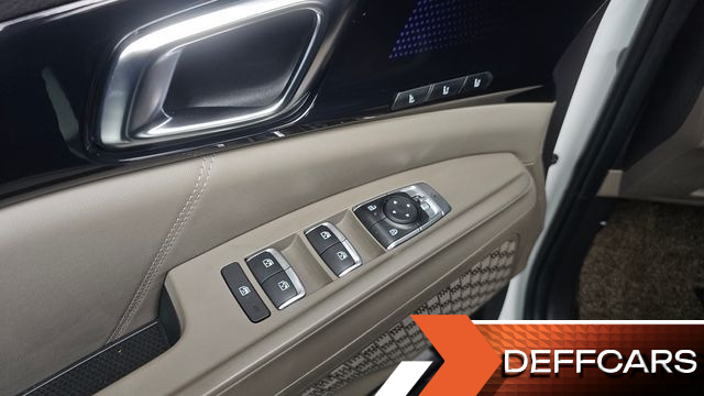 Kia CARNIVAL Gasoline 9-Seater Signature купить на сайте DeffCars