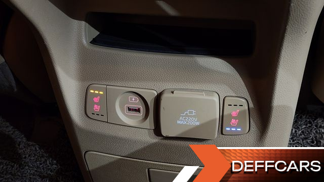 Kia CARNIVAL 9-Seater Noblesse Special купить на сайте DeffCars