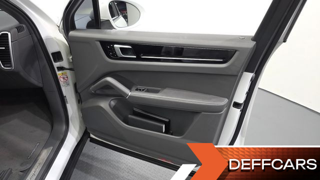 Porsche CAYENNE 3.0 купить на сайте DeffCars